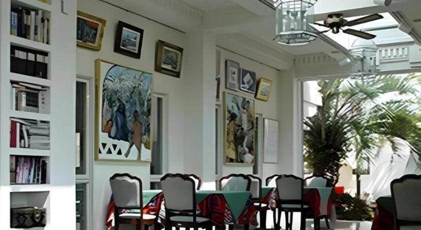 Arabian Art Hotel & Gallery Onjuku Εξωτερικό φωτογραφία