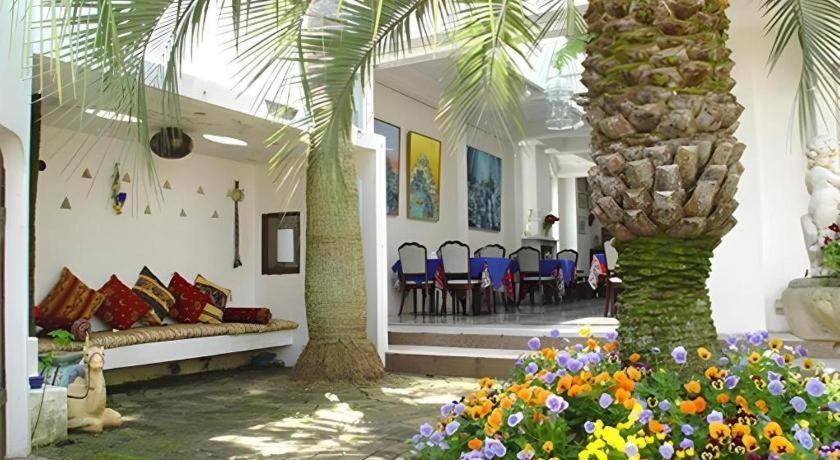 Arabian Art Hotel & Gallery Onjuku Εξωτερικό φωτογραφία