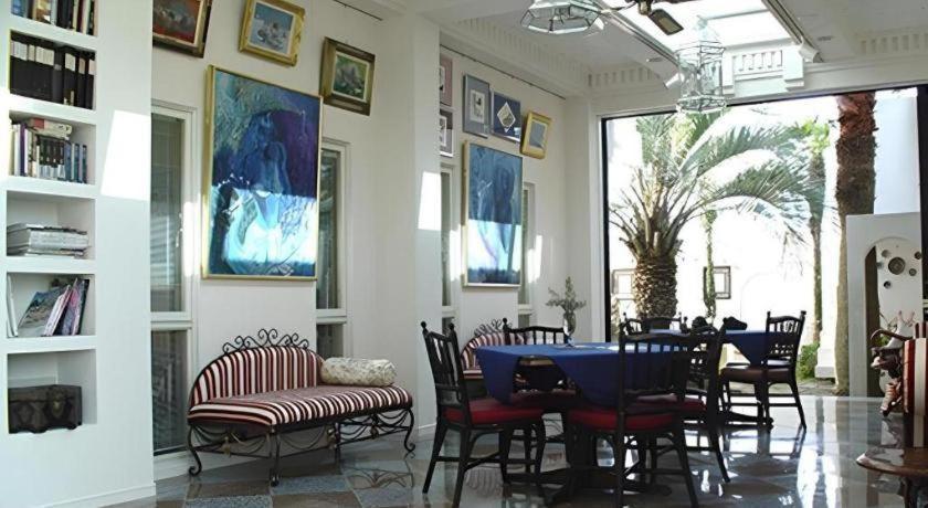 Arabian Art Hotel & Gallery Onjuku Εξωτερικό φωτογραφία